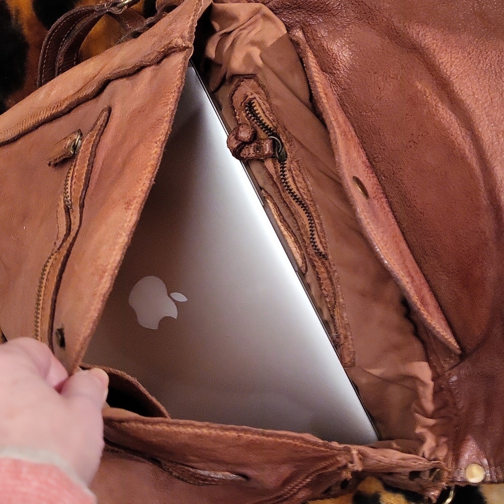 Genuine leather bag from distressed leather,Italy - Picture 13 of 16